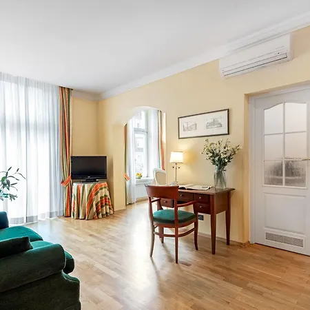 Aparthotel St. Andrew's Palace Warsaw