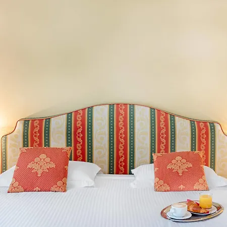 Aparthotel St. Andrew's Palace Warsaw