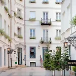 St. Andrew's Palace 4* وارسو