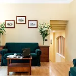 شقة فندقية St. Andrew's Palace