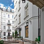 شقة فندقية St. Andrew's Palace وارسو