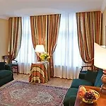St. Andrew's Palace شقة فندقية 4*
