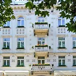 شقة فندقية St. Andrew's Palace 4*