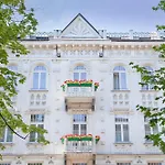 شقة فندقية St. Andrew's Palace