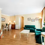 St. Andrew's Palace 4* وارسو