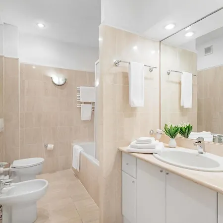 מלון דירות St. Andrew's Palace 4*